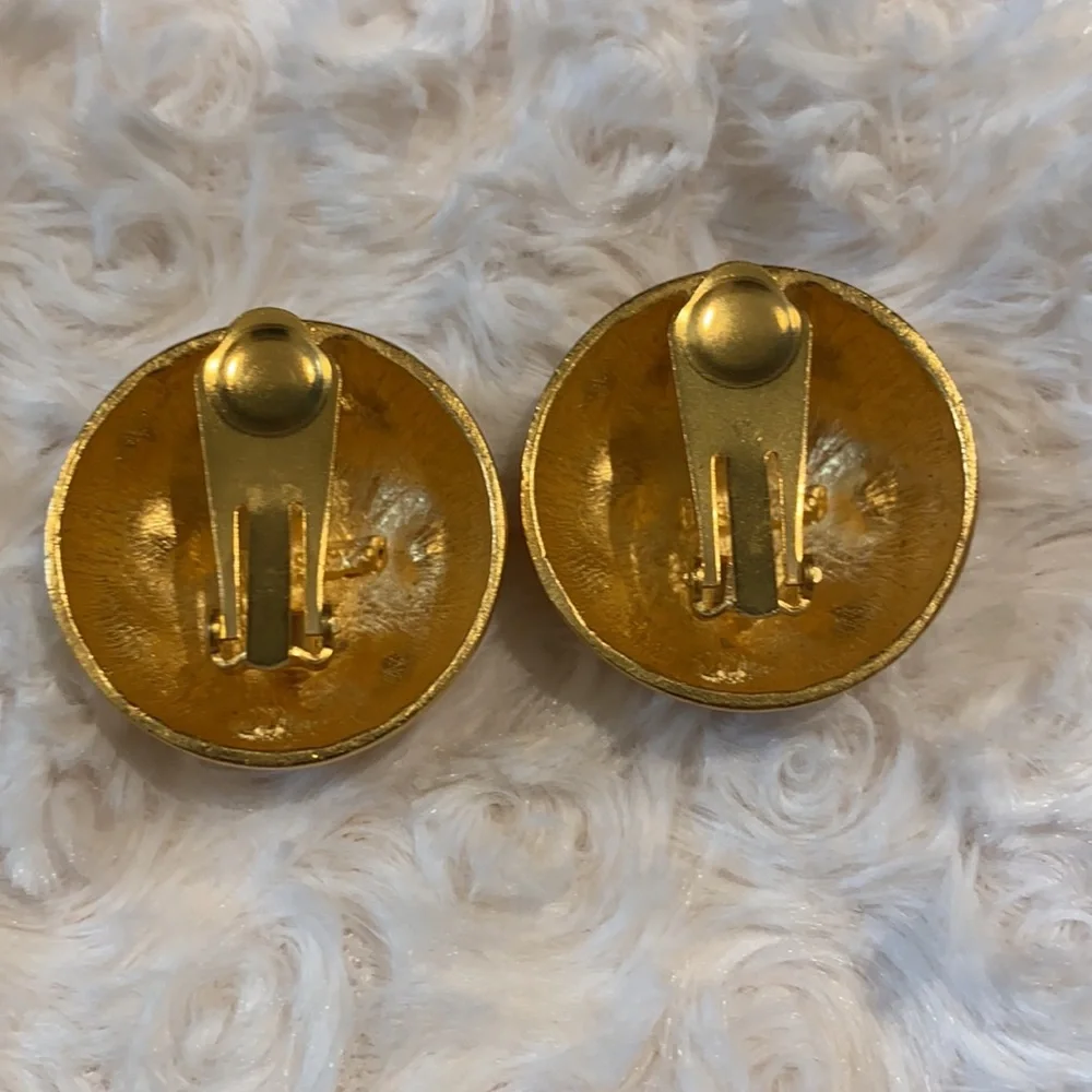 Vintage Essex Designer Earrings